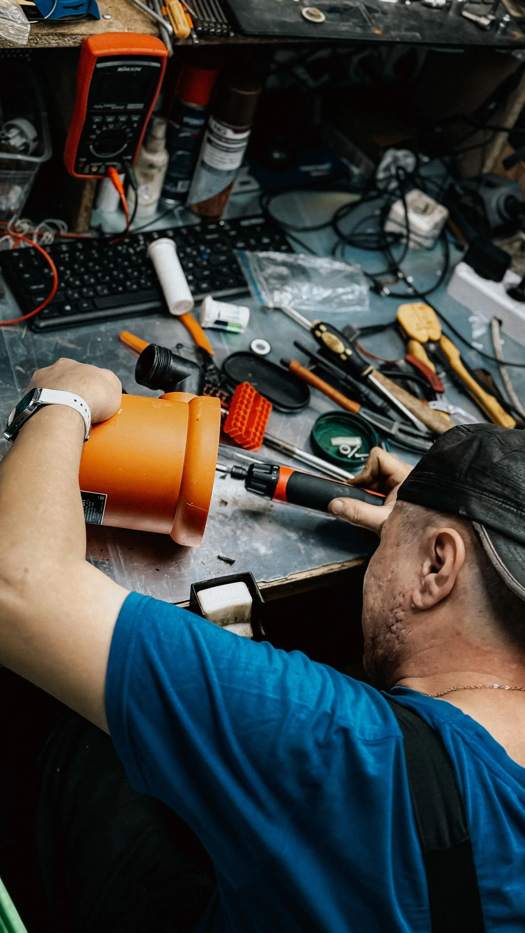 Werkbank mit Werkzeug